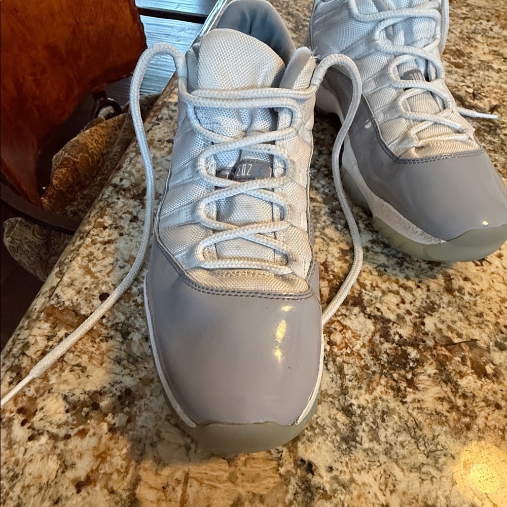 COPY - Nike Jordans - Picture 4 of 10